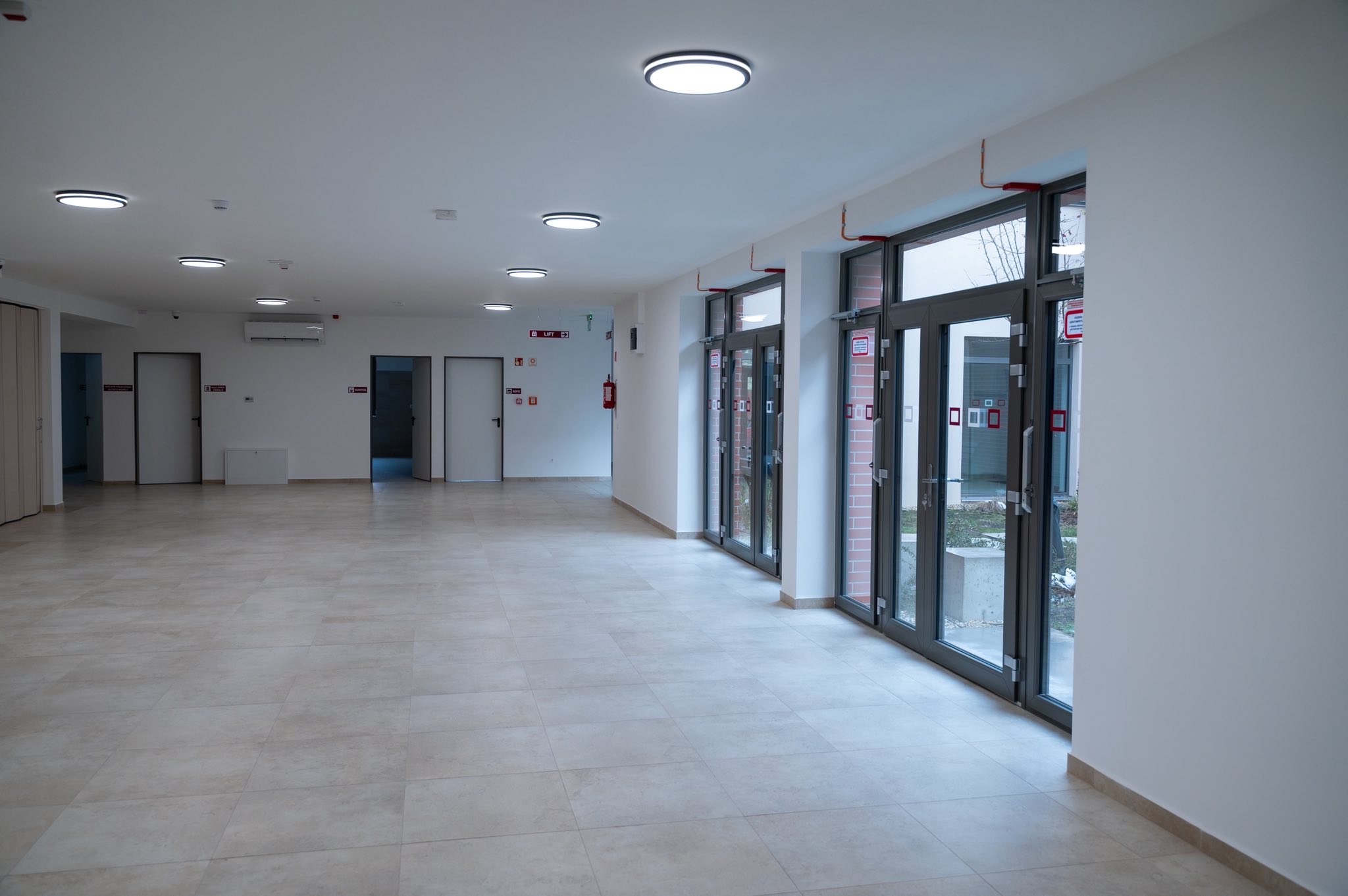 619820716_1244507617492859_1943625214291259663_n